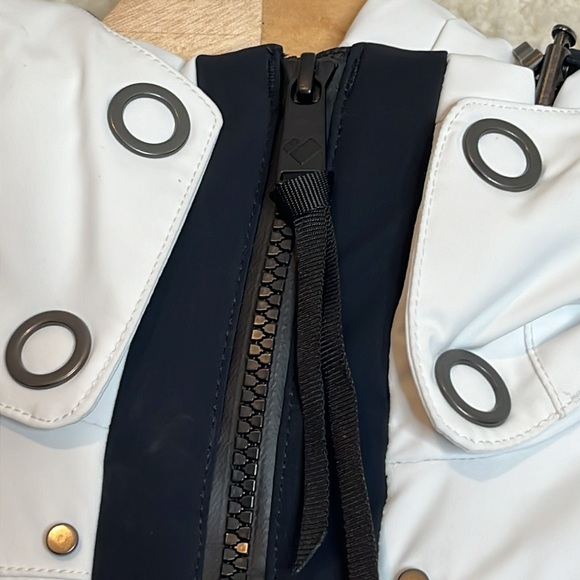 NWT Obermeyer Womens White/Brown/Black Colorblock Alta Jacket Size 4 - Picture 3 of 13
